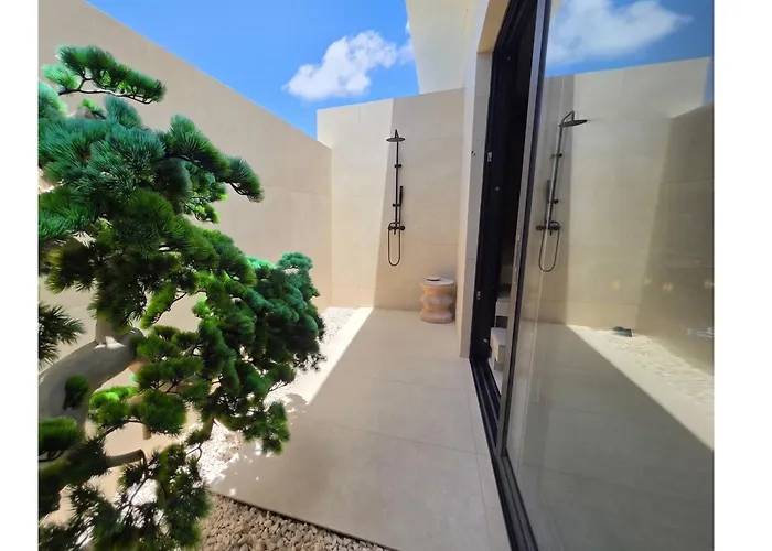 Ocean View Apartment With Own Private Gym Sauna & Plunge Pool